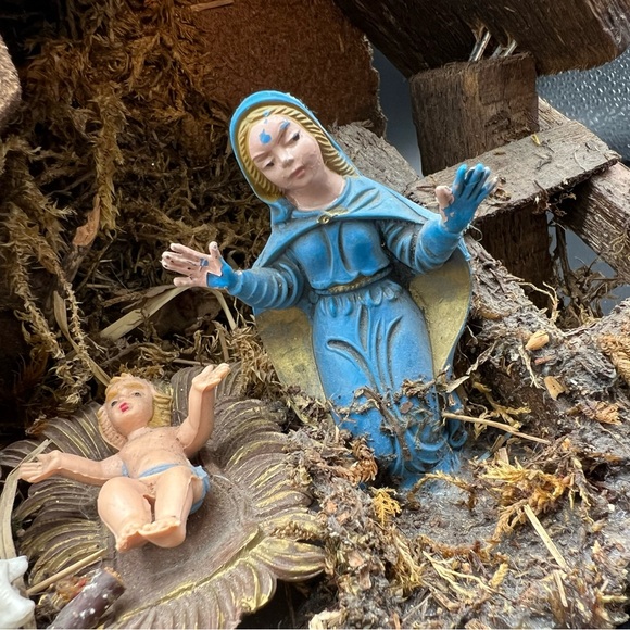 Vintage Italian Wood Creche Nativity Set Manger. Christmas Decoration. 4 figure - Picture 11 of 16